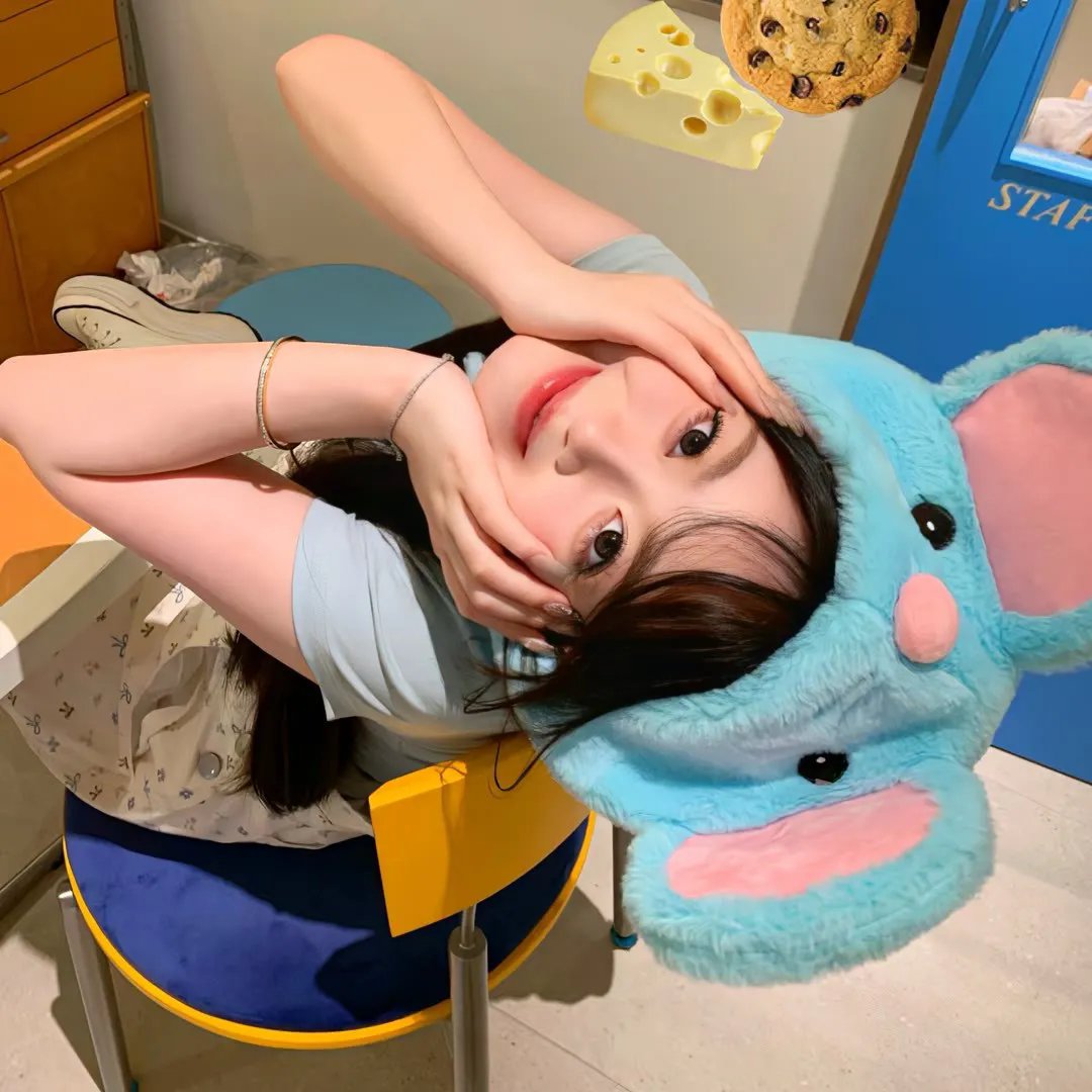 某处，某人